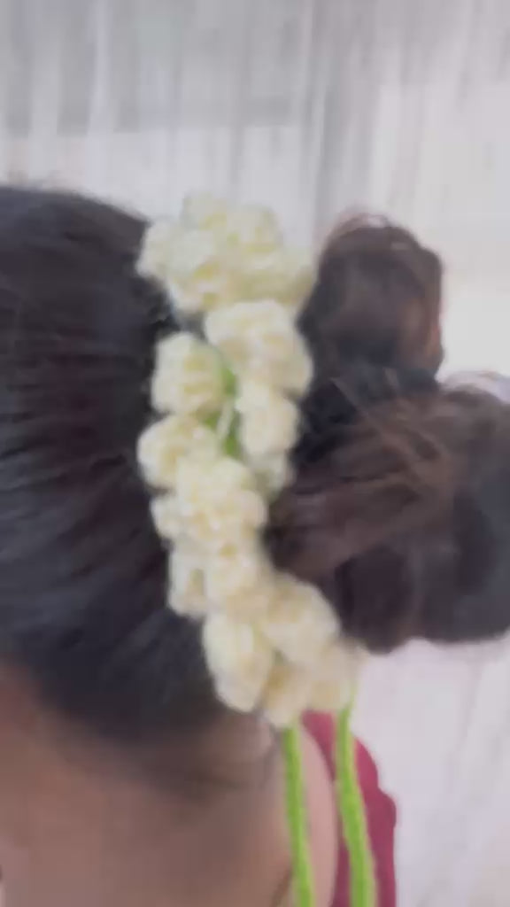 Beautiful handmade crochet floral hair accessory 🌸Gajra